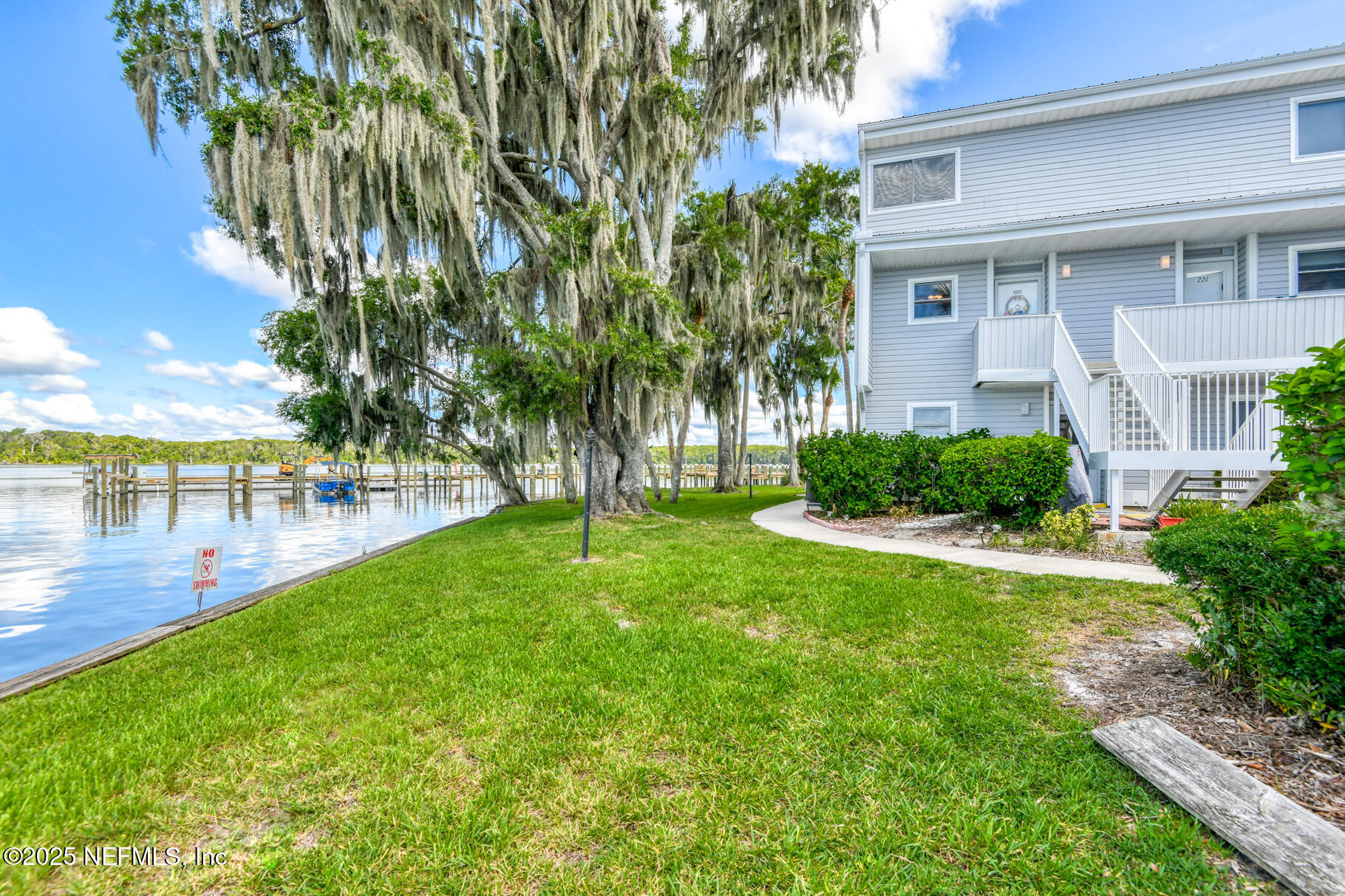 Property Photo:  222 River Bend Place Bldg C  FL 32193 