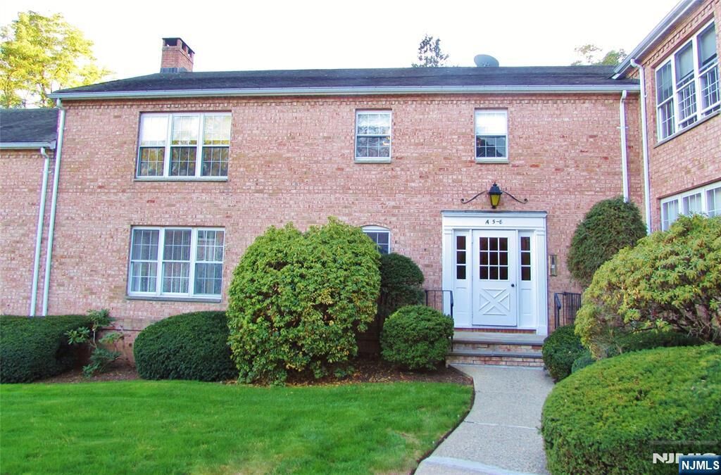 Property Photo: 522 Maple Avenue A8 NJ 07450