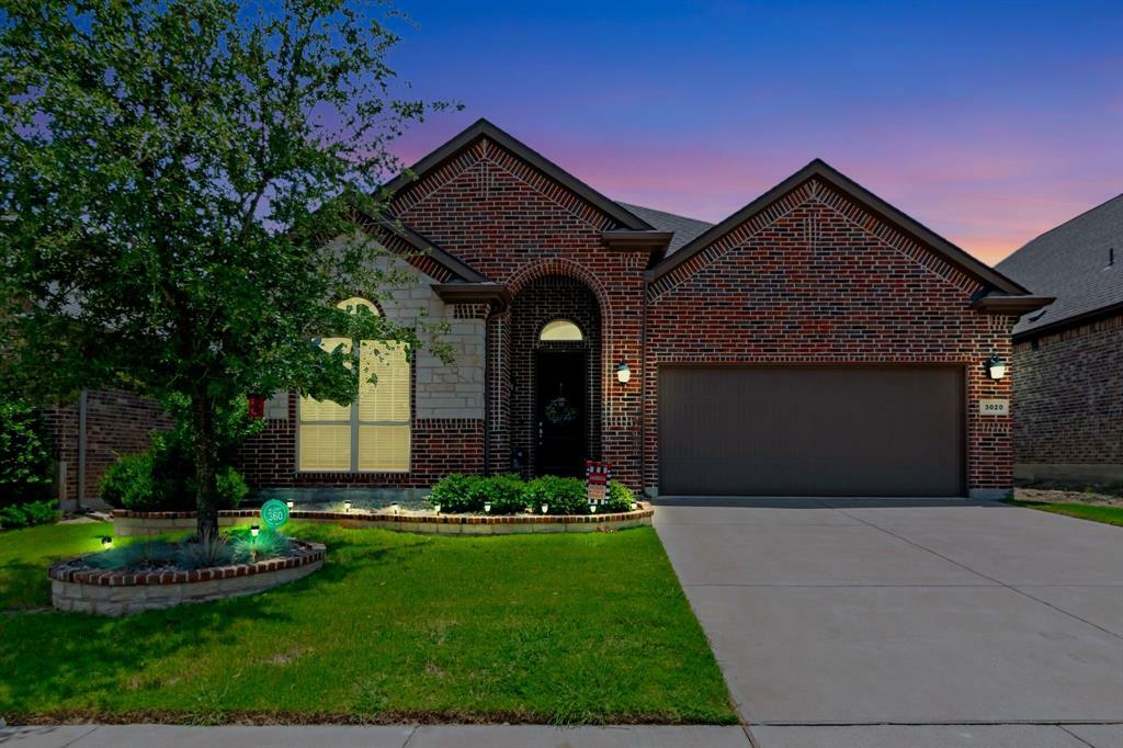 Property Photo: 3020 Bella Lago Drive TX 76177