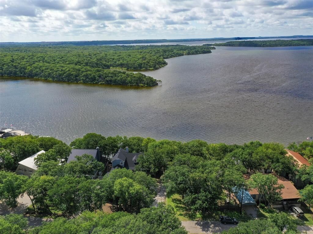 Property Photo: 999 County Road 1743 TX 76431
