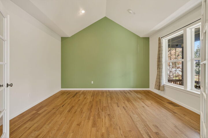 Property Photo:  2044 NE Cradle Mountain Way  OR 97701 