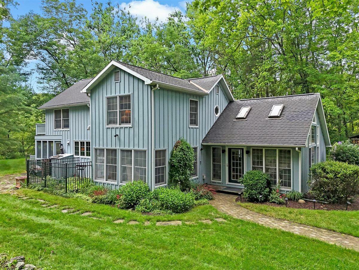 Property Photo:  112 Shire Lane  PA 18301 