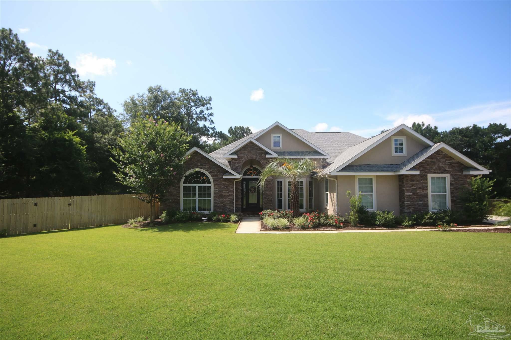 Property Photo:  6010 E Cambridge Way  FL 32571 