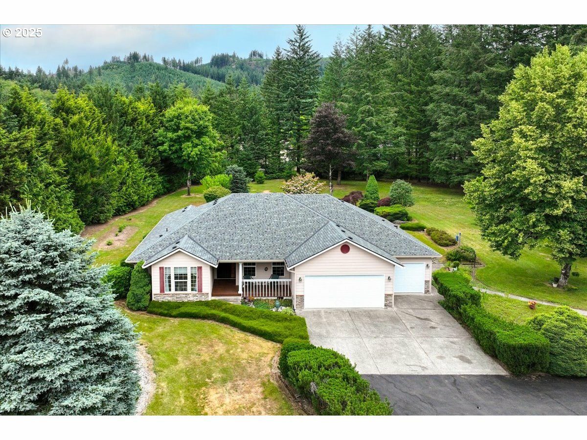 110 Dolph Dr  Ariel WA 98603 photo