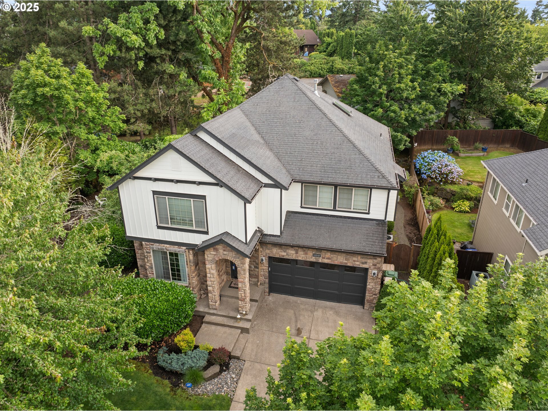 Property Photo: 12647 SW 21st Ct OR 97035