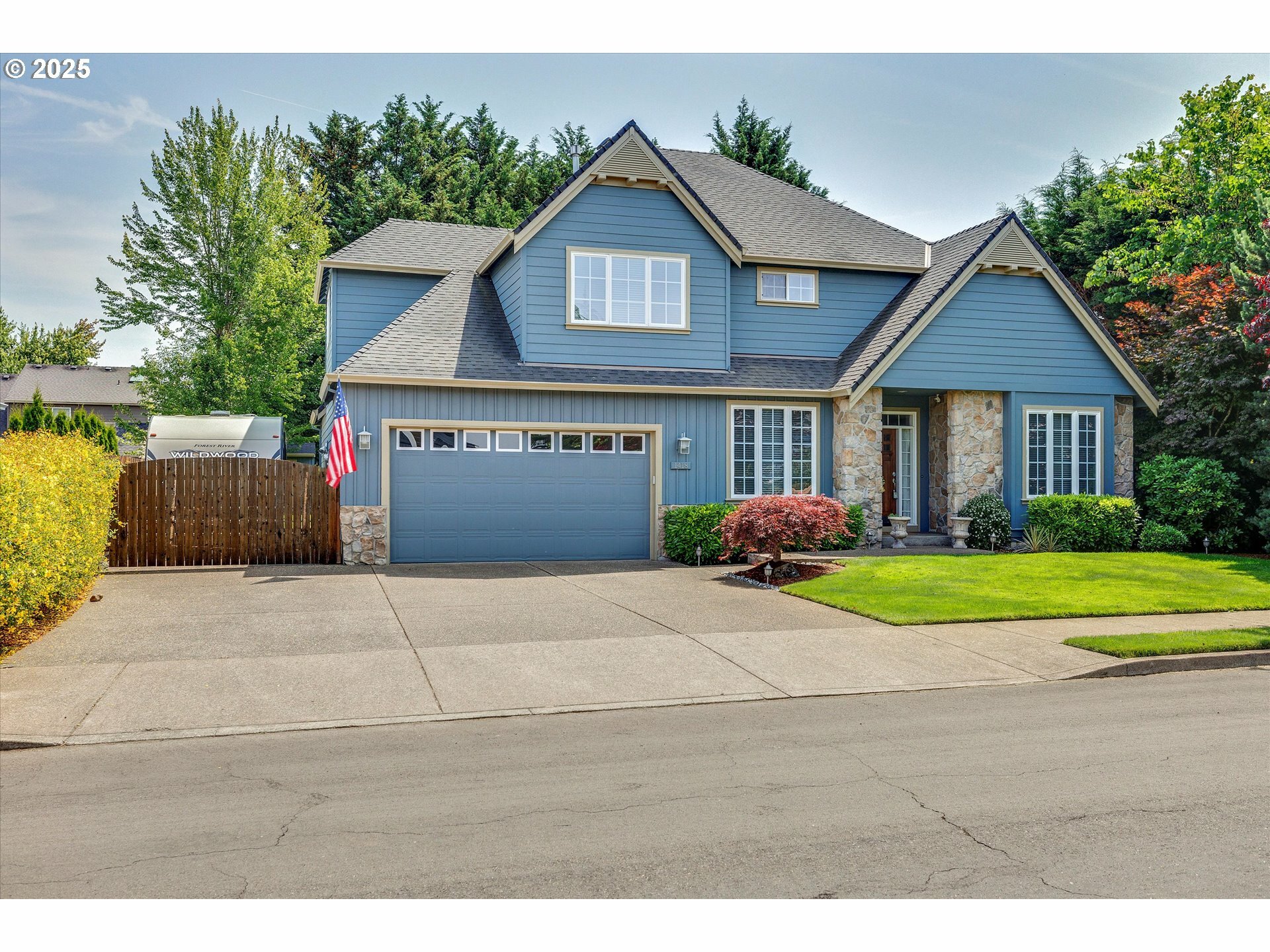 Property Photo:  1418 S Maple St  OR 97013 