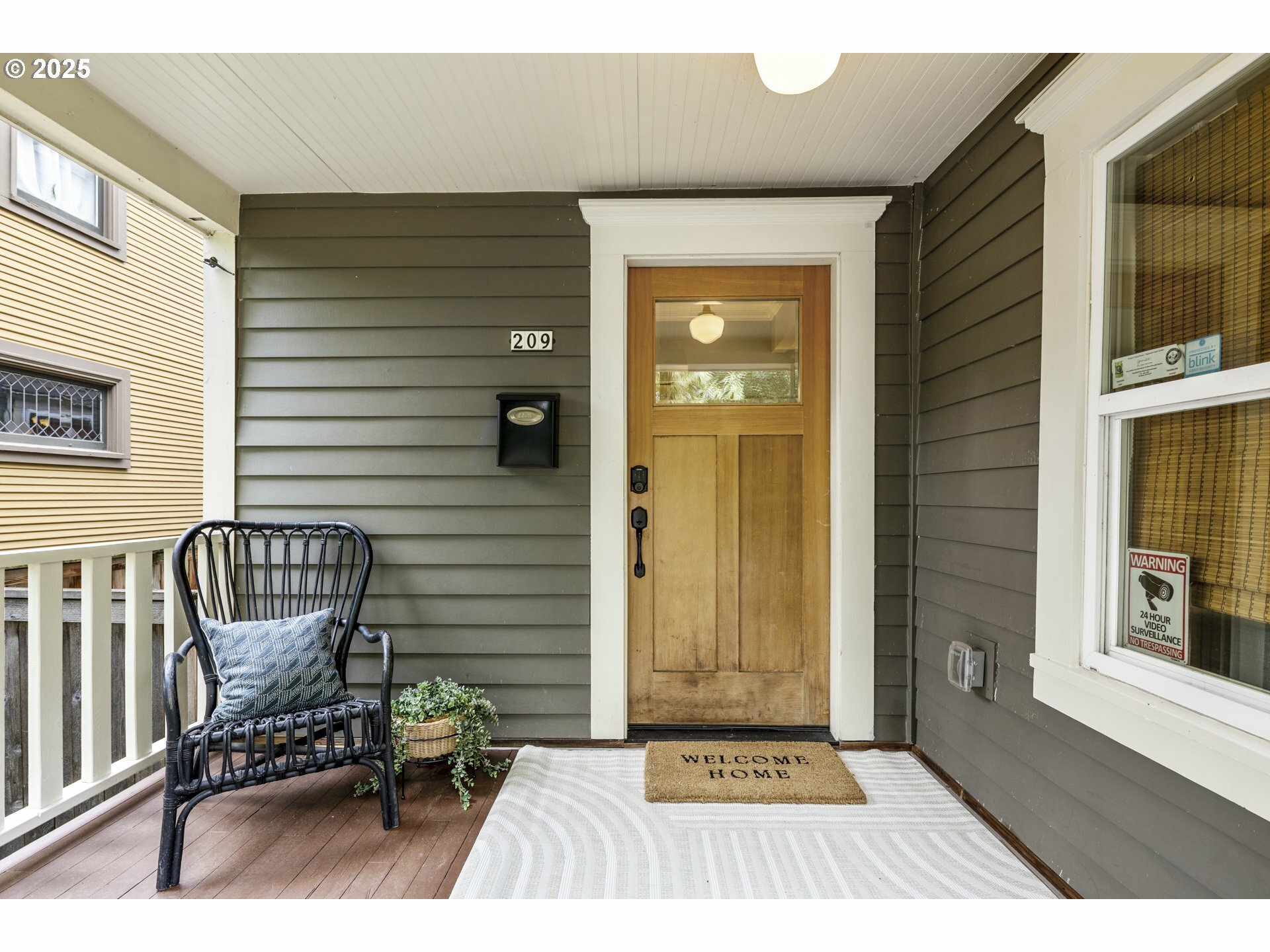 Property Photo: 209 NE Fargo St OR 97212