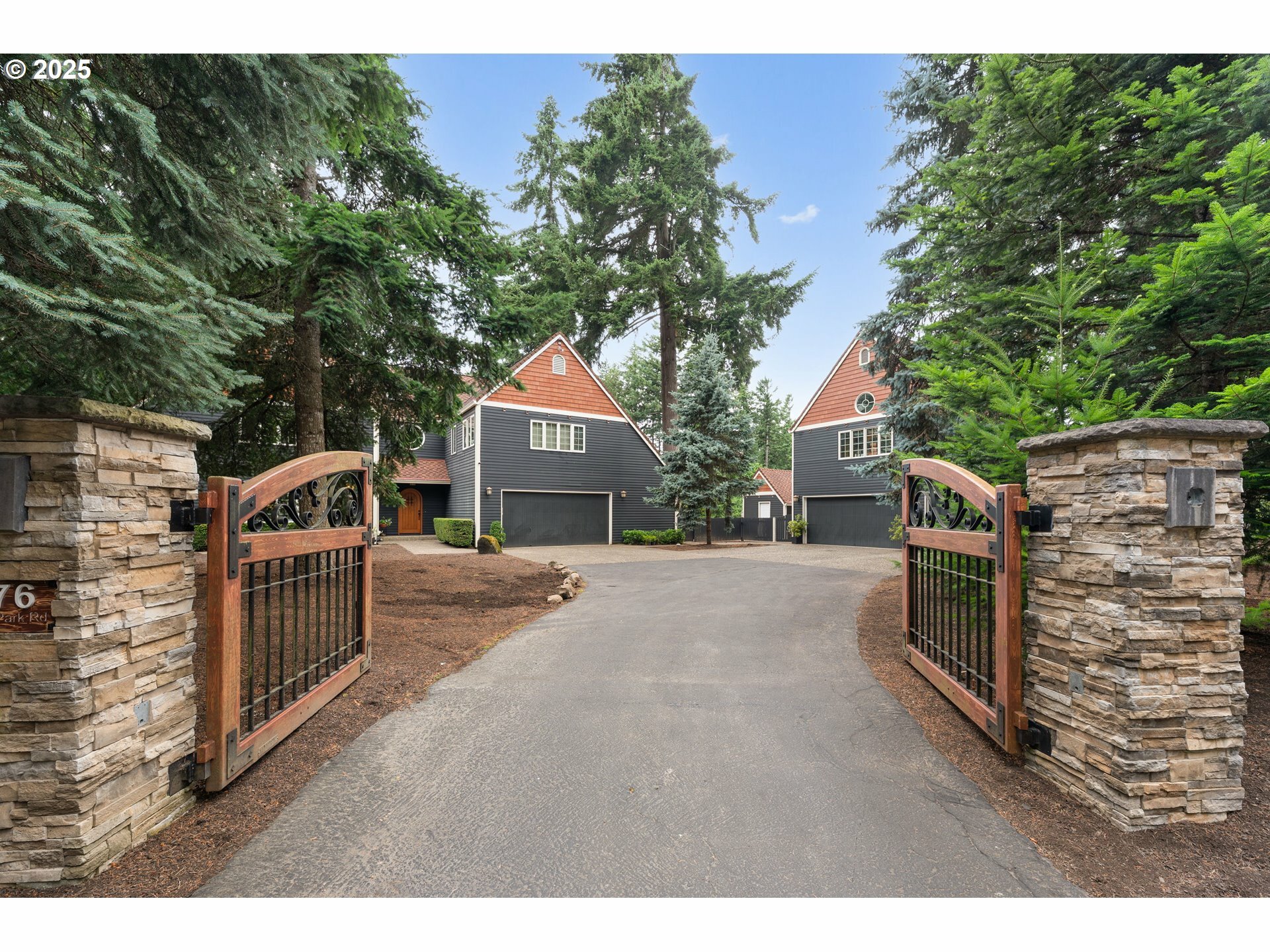 Property Photo: 476 SW Hebb Park Rd OR 97068