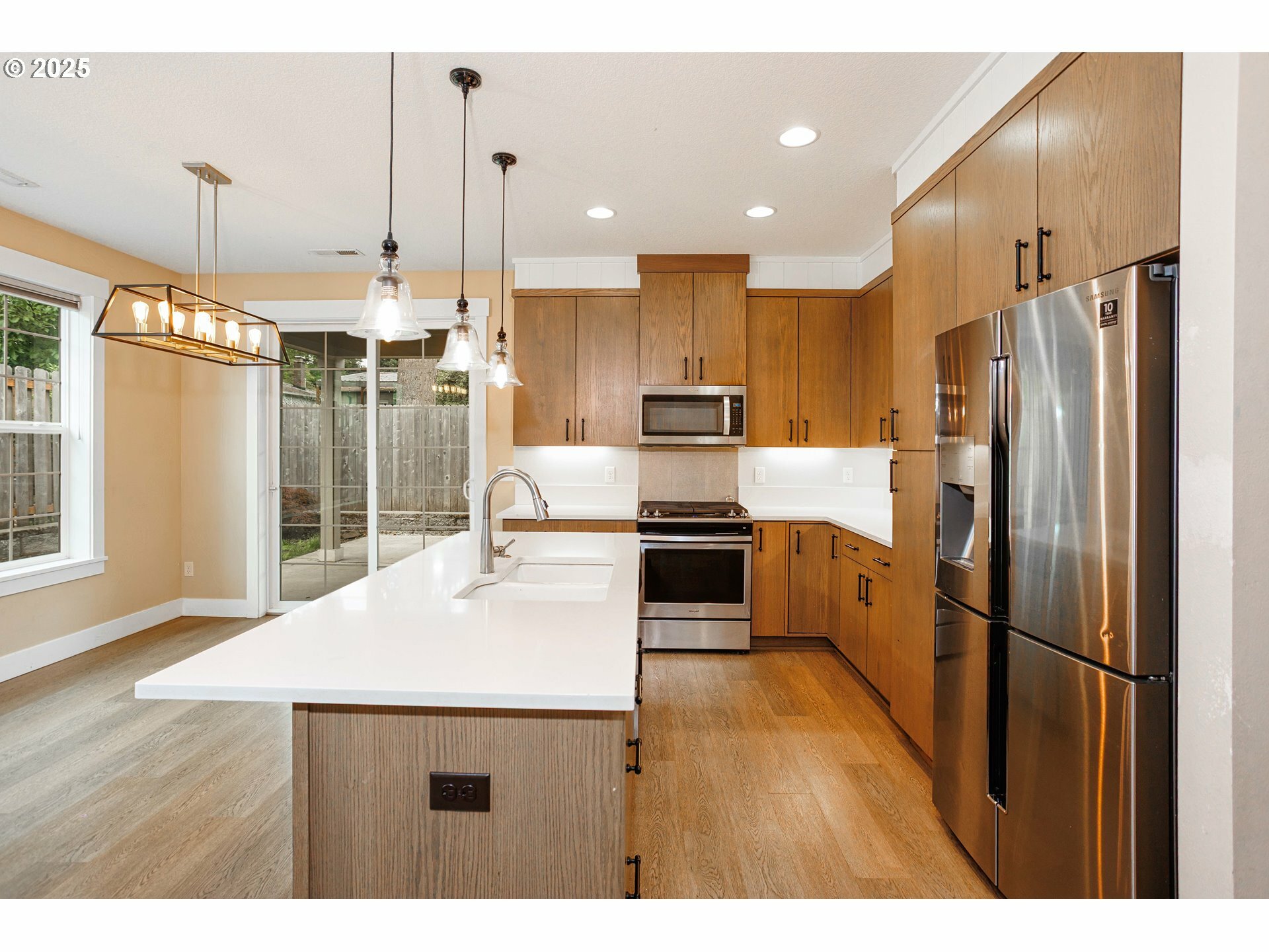 Property Photo:  2220 NE Brendan Cir  WA 98663 
