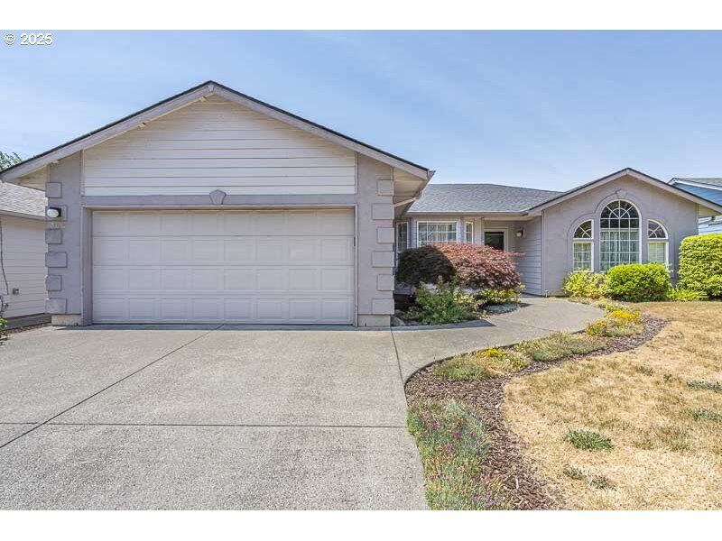 Property Photo:  5913 Rhinestone Ct  OR 97306 