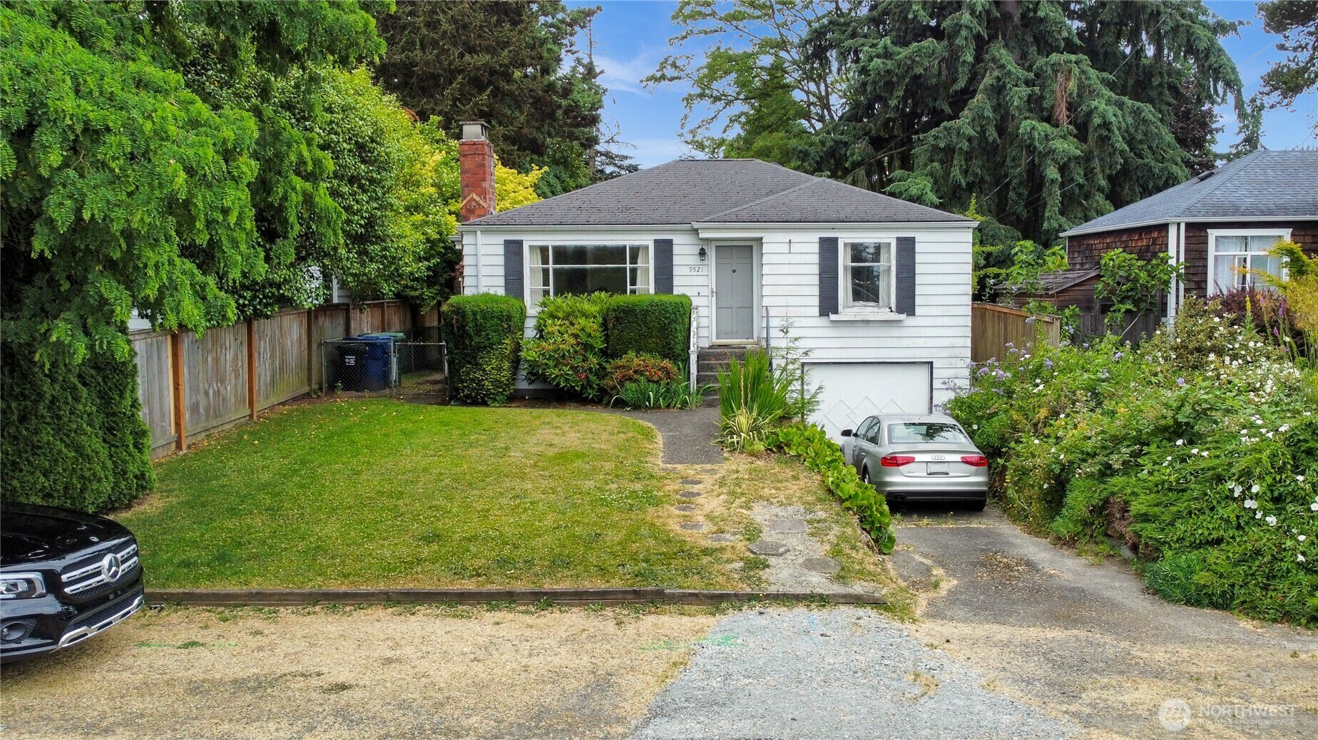 Property Photo: 9521 12th Avenue NW WA 98117