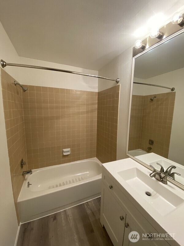 Property Photo:  9715 NE Juanita Drive 310B  WA 98034 