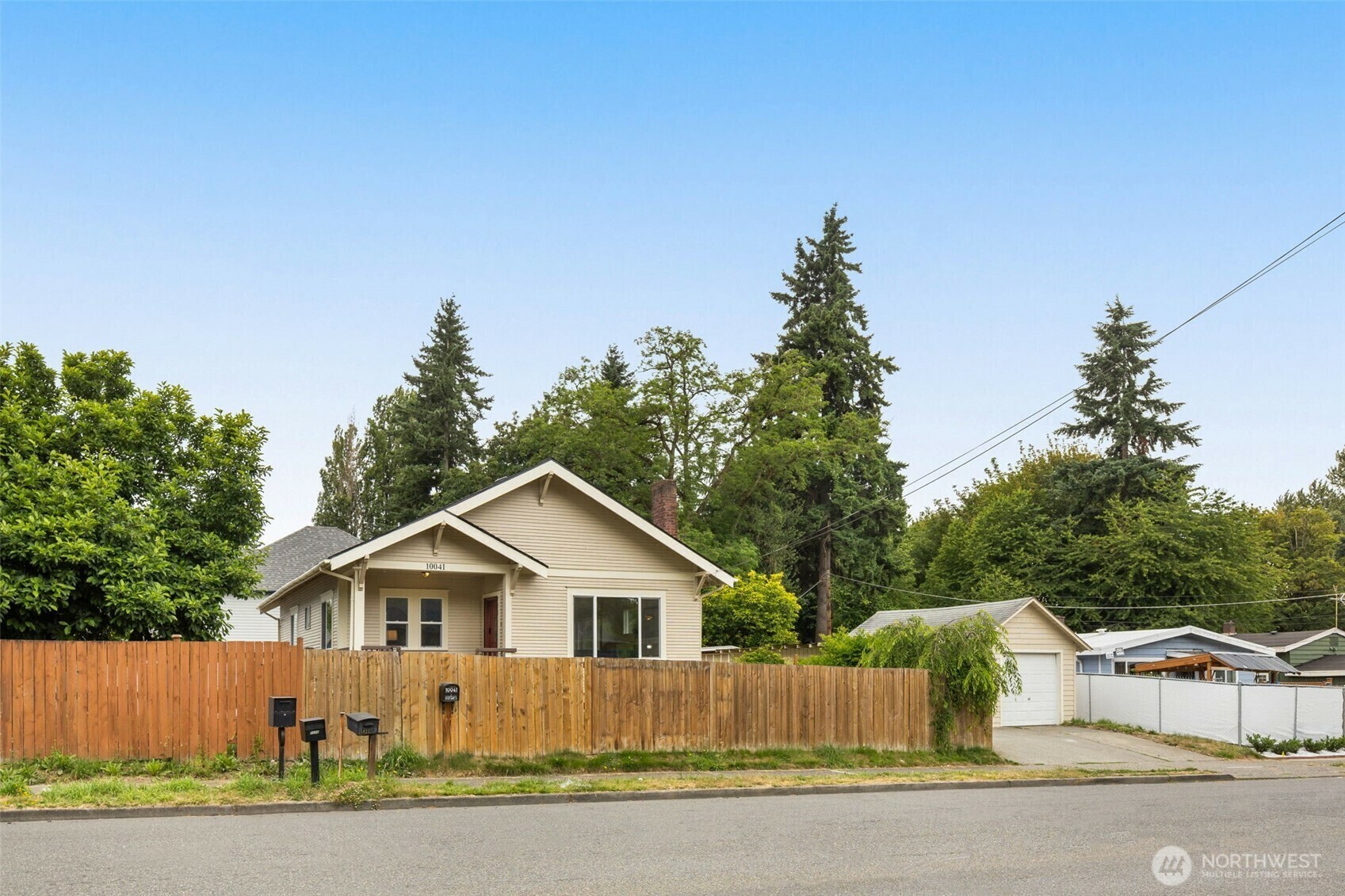 Property Photo:  10041  51st Avenue S  WA 98178 
