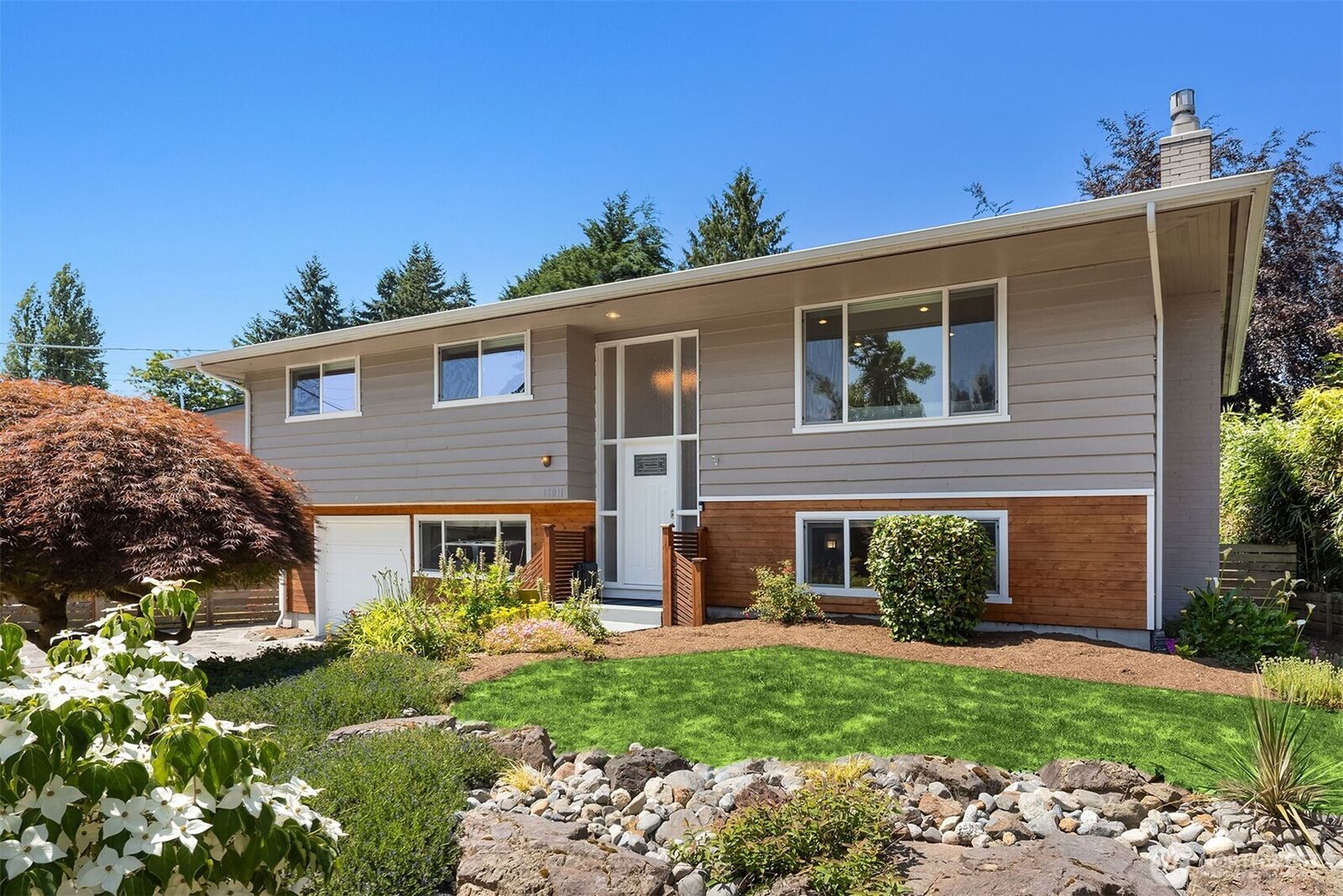 Property Photo:  16011  Sunnyside Avenue N  WA 98133 