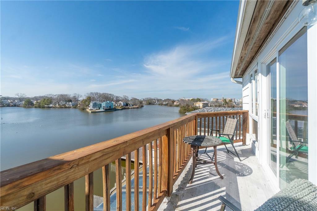205 Lake Dr  Virginia Beach VA 23451 photo