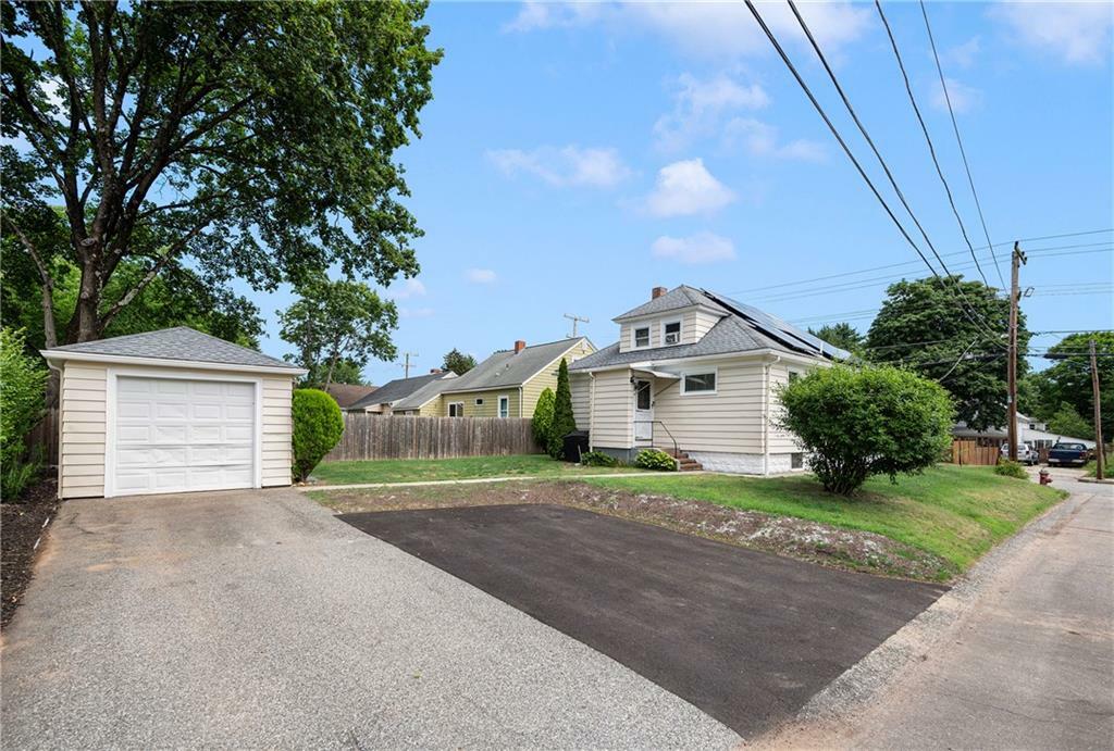 Property Photo:  66 Dean Avenue  RI 02917 