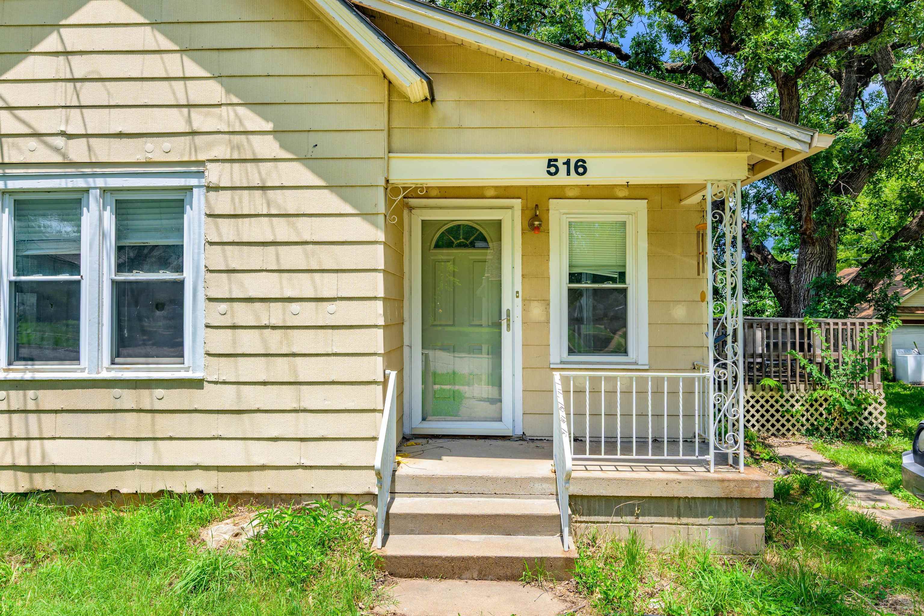 Property Photo: 516 W Carr Ave KS 67042-2703