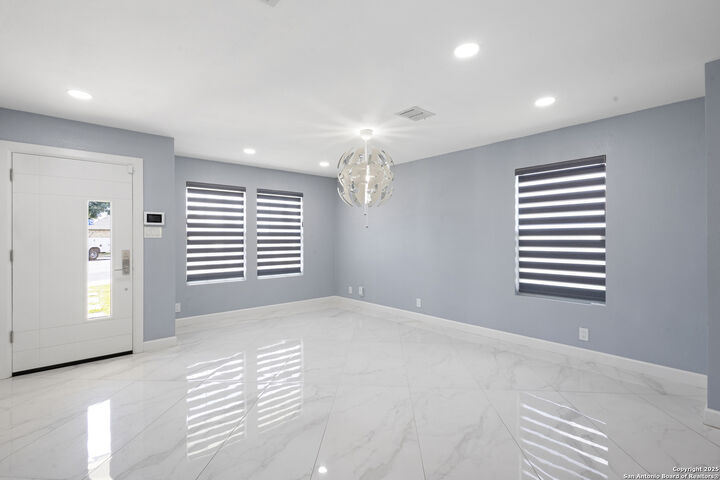 Property Photo: 13102 Oxford Bend TX 78249