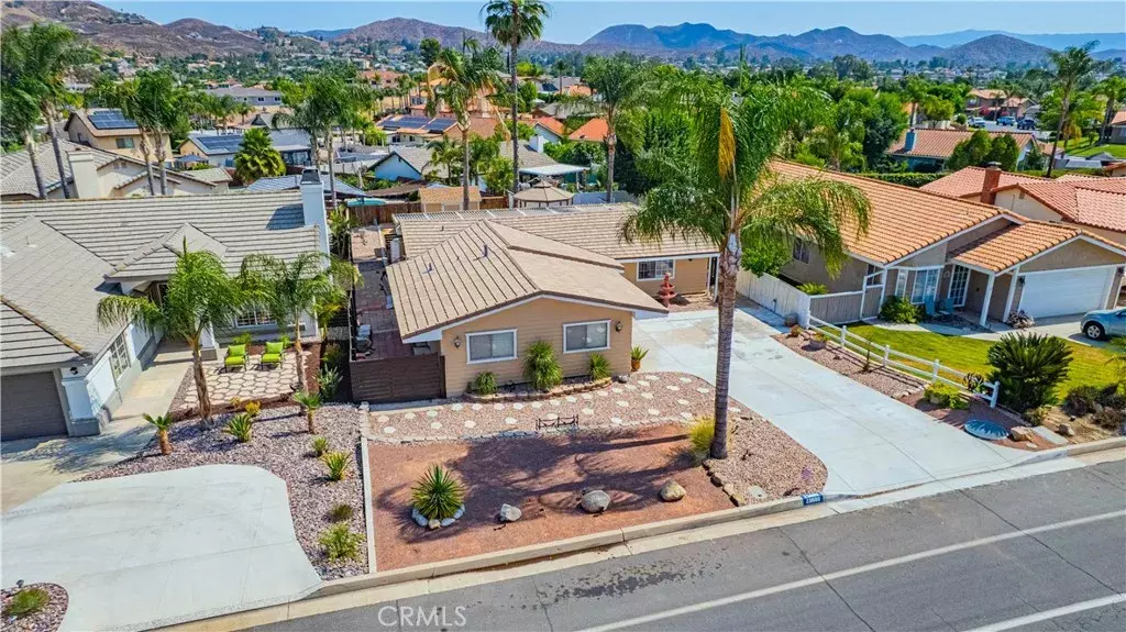 Property Photo:  23609 Canyon Lake Drive North  CA 92587 