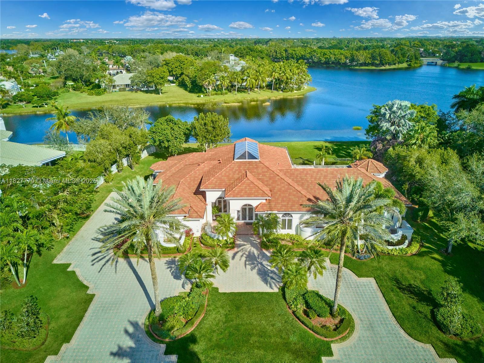 Property Photo: 2939 Paddock Ln FL 33331