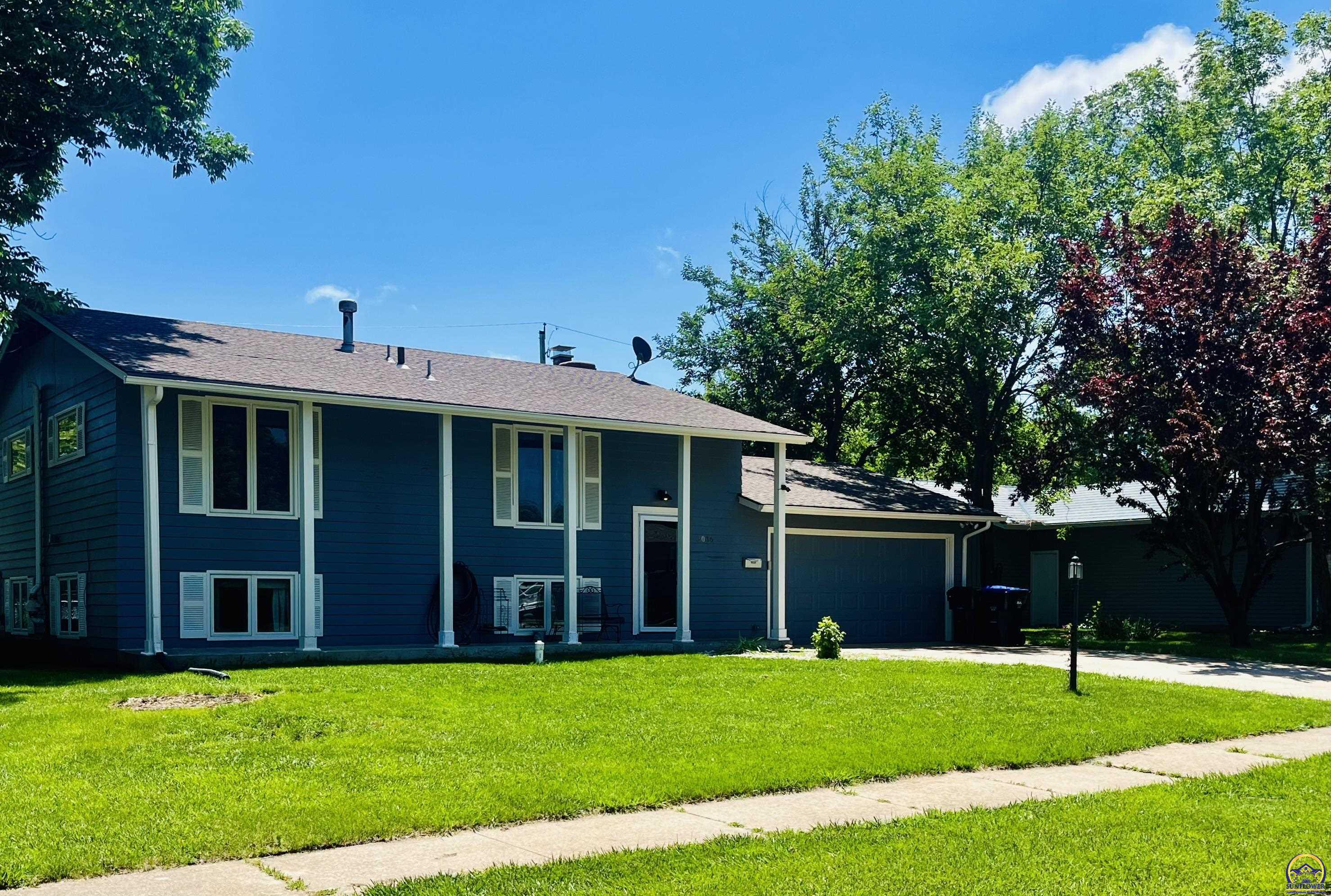 3036 SW Boswell Ave  Topeka KS 66611 photo