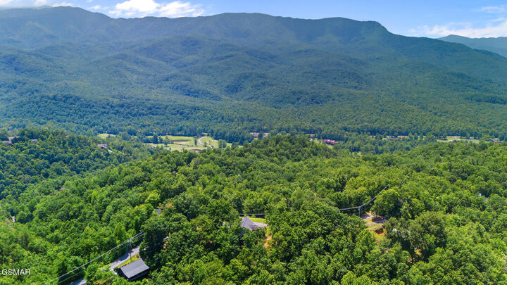 Property Photo:  601 Deer Path Ln Lane  TN 37738 
