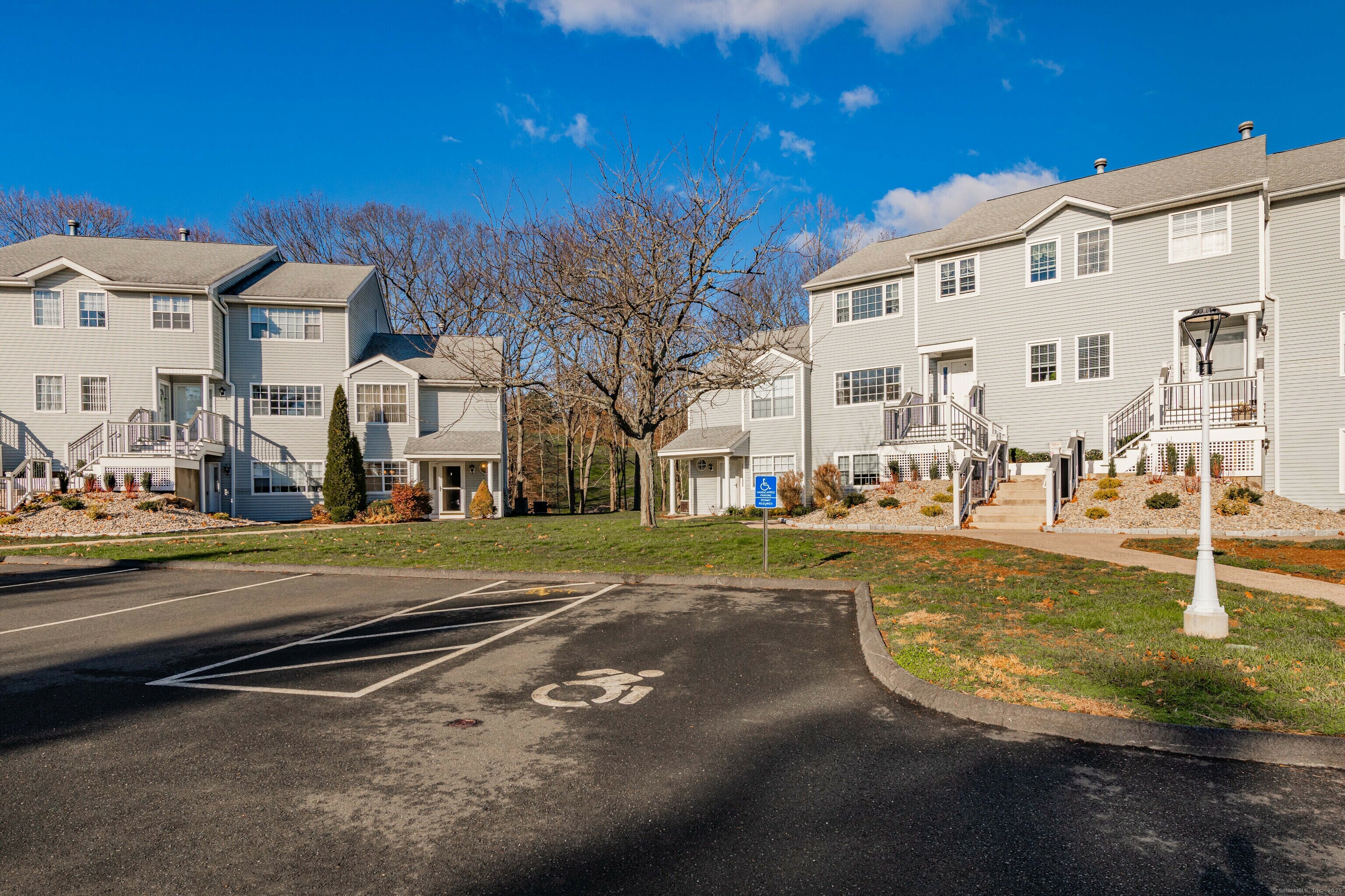 Property Photo: 108 Watercourse Row 108 CT 06067