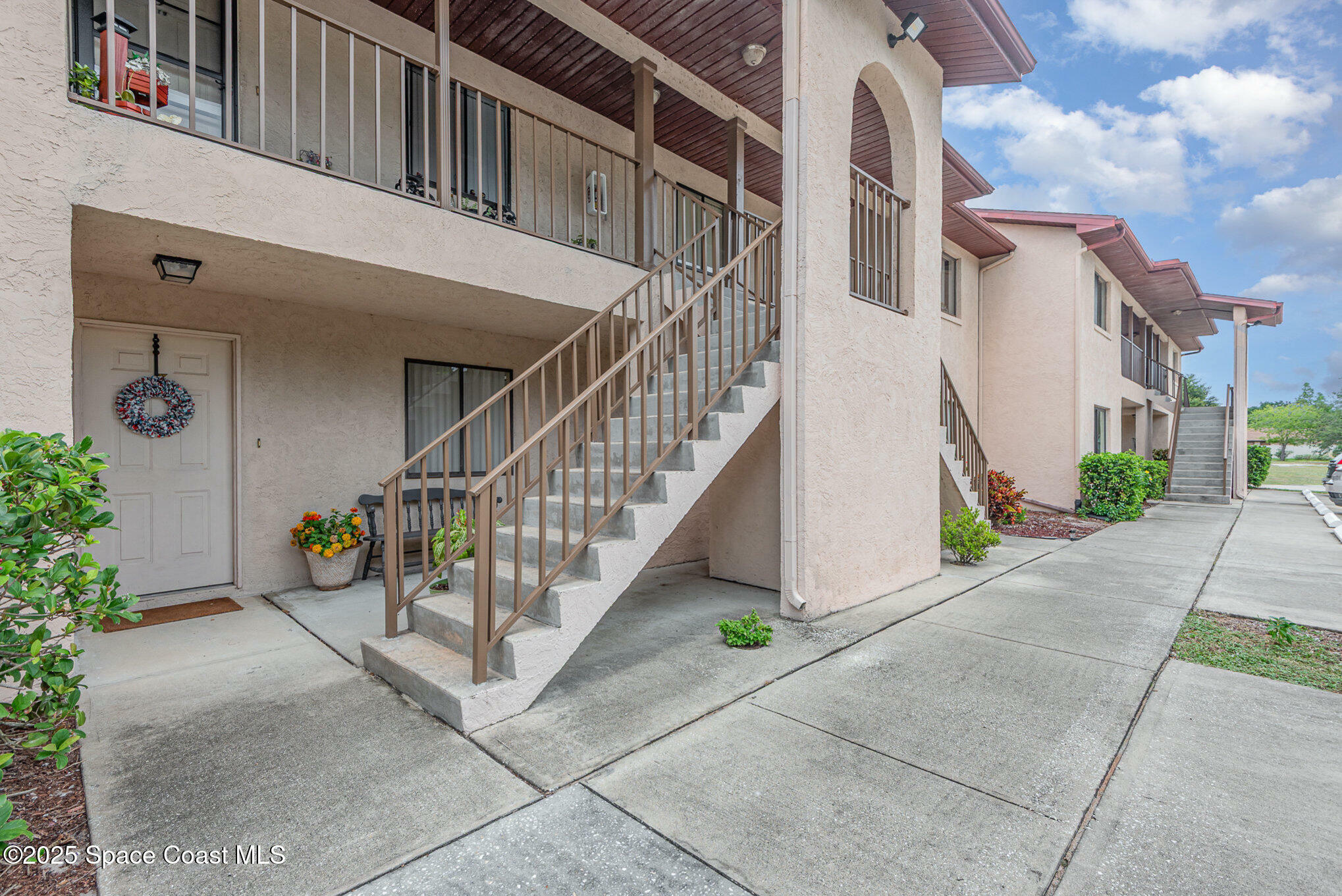 Property Photo:  307 La Paloma Lane  FL 32780 