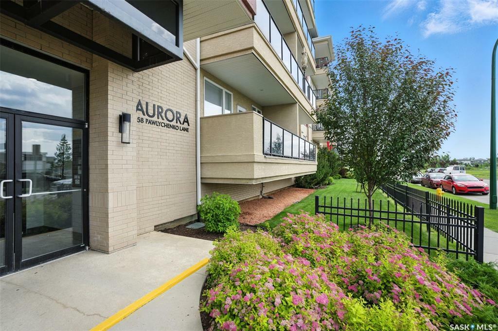 Property Photo:  158 Pawlychenko Lane 312  SK S7V 0C3 