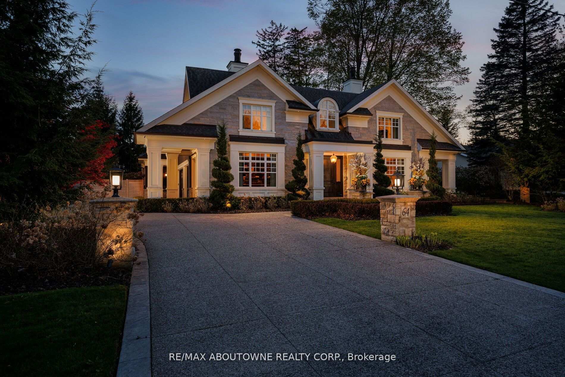 Photo de la propriété: 64 Brentwood Road ON L6J 4B6