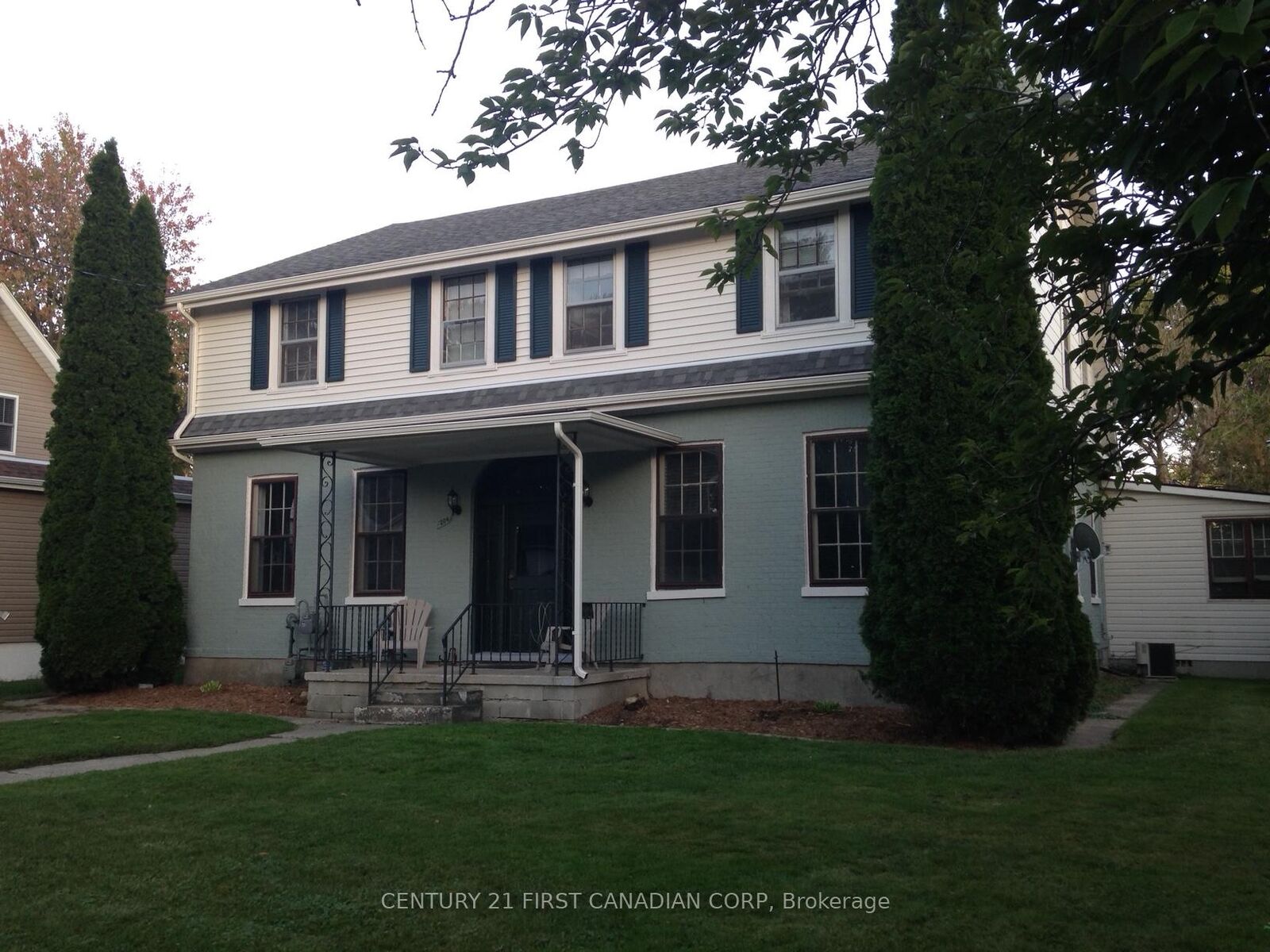 Property Photo: 204 Selkirk Street ON N7L 1Z4