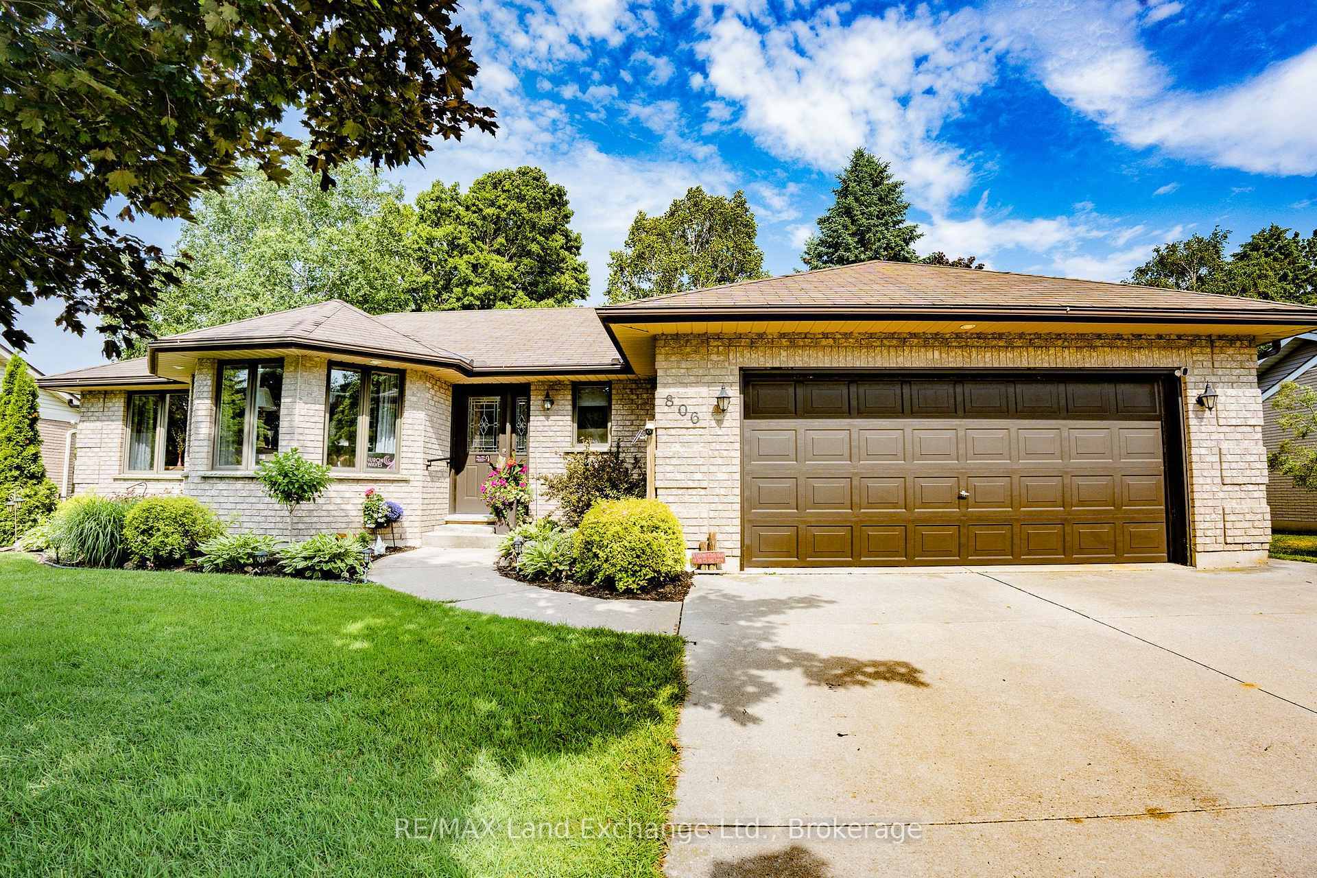 806 Bricker Street  Saugeen Shores ON N0H 2C4 photo