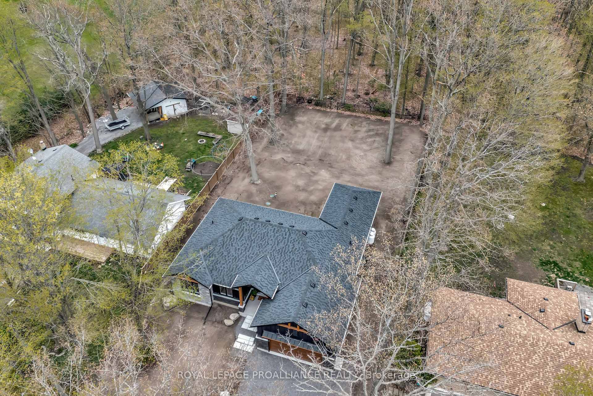 Property Photo: 158 Pine Hill Crescent ON K0K 3E0