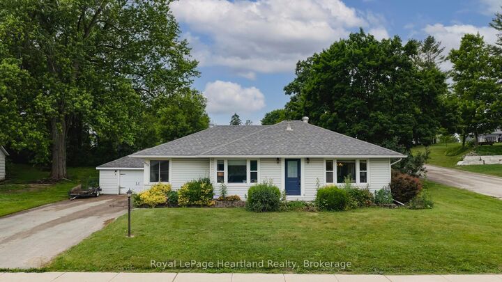 578 Stauffer Street  Huron-Kinloss ON N0G 2H0 photo