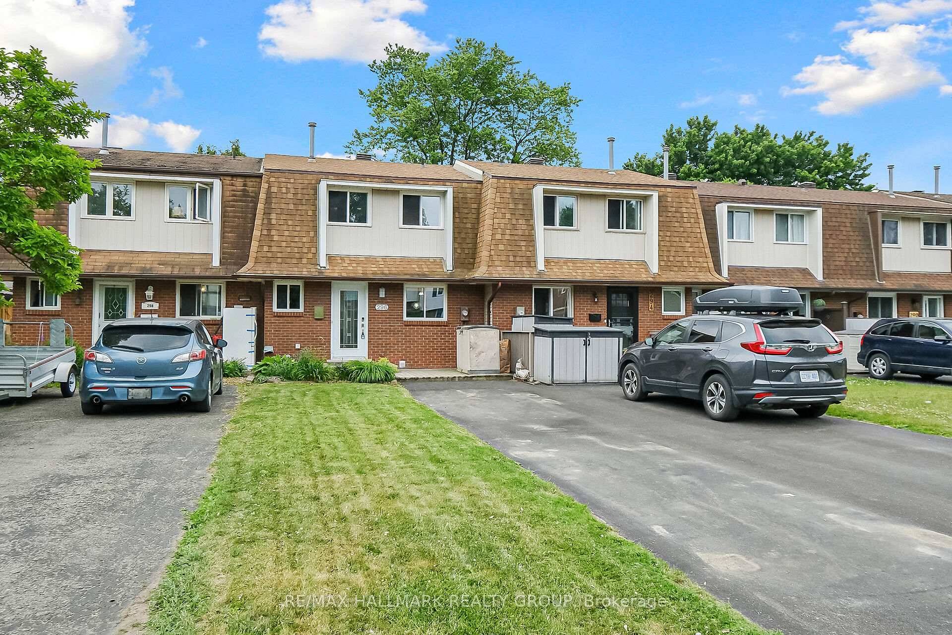 Property Photo:  296 Pintail Terrace  ON K1E 2A1 