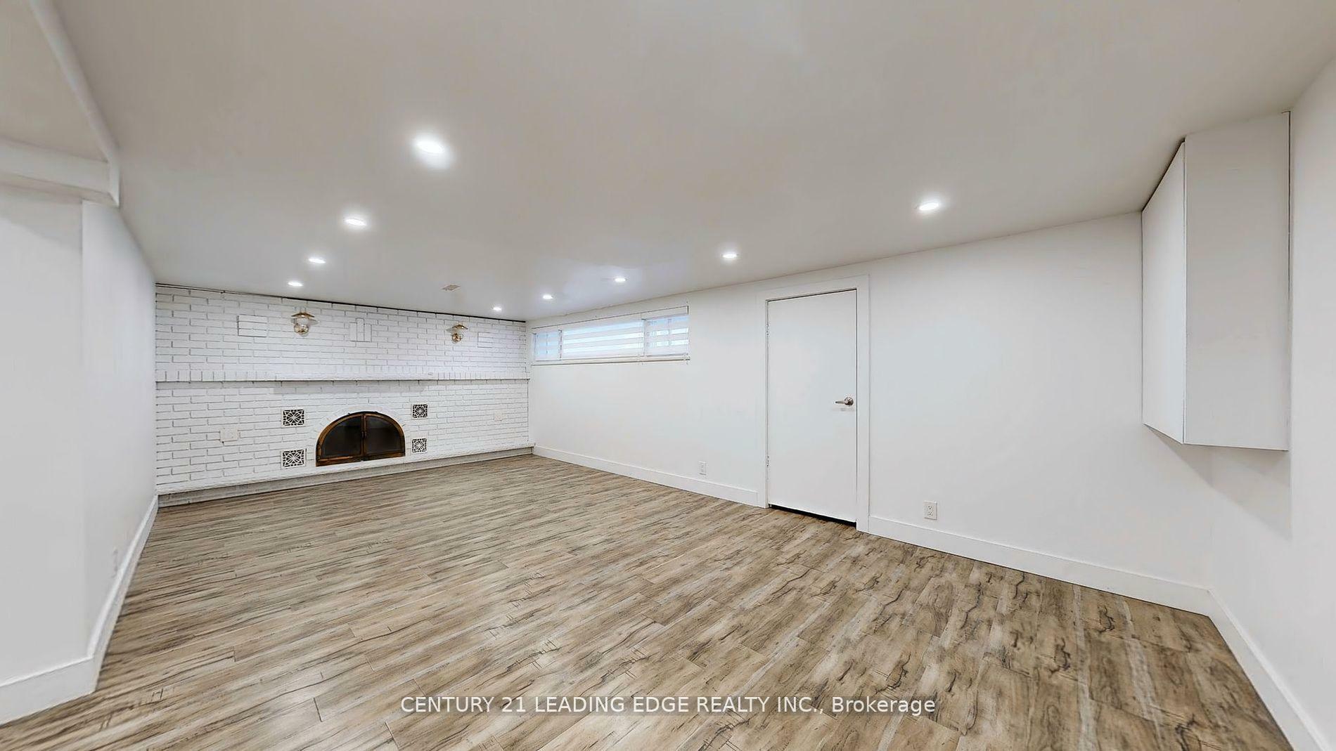 Photo de la propriété:  70 Wexford Boulevard Bsmt  ON M1R 1L3 