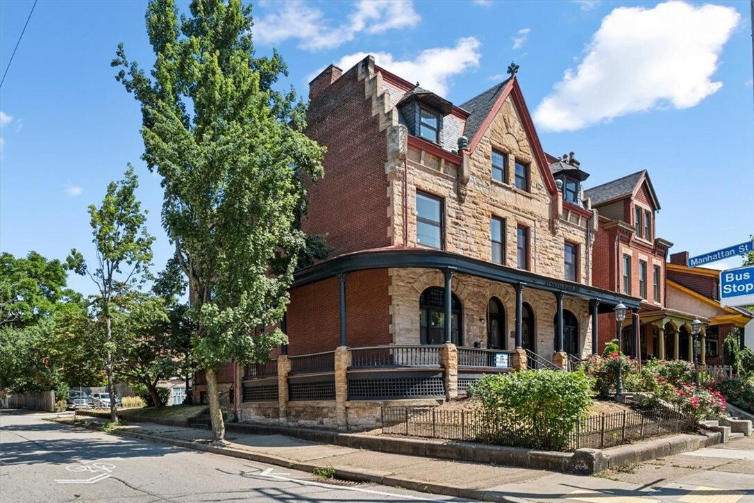 Property Photo: 1336 Pennsylvania Ave PA 15233