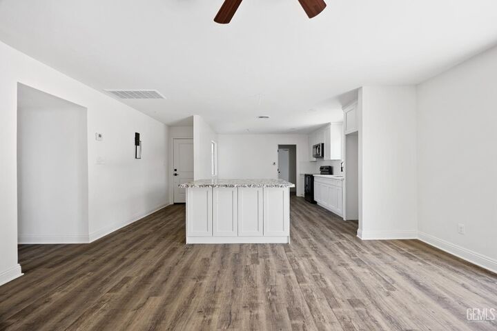 Property Photo:  2521 Pacheco Road  CA 93305 
