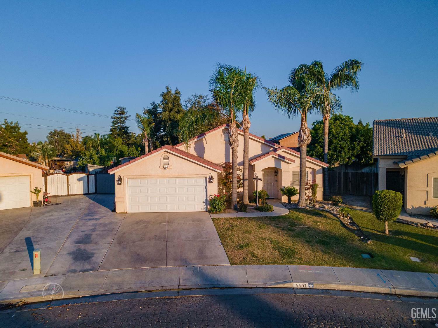 Property Photo:  6601 High Peaks Drive  CA 93313 