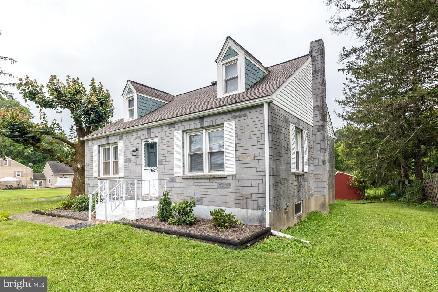 Property Photo: 6692 N Main Street PA 18036