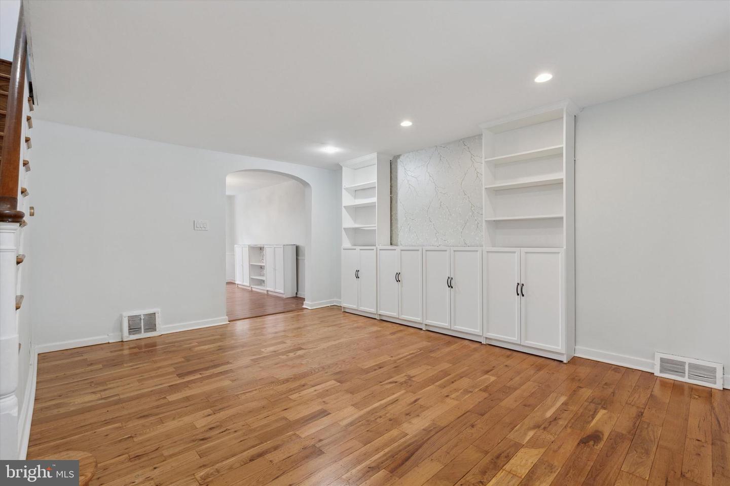 Property Photo:  354 Dawson Street  PA 19128 