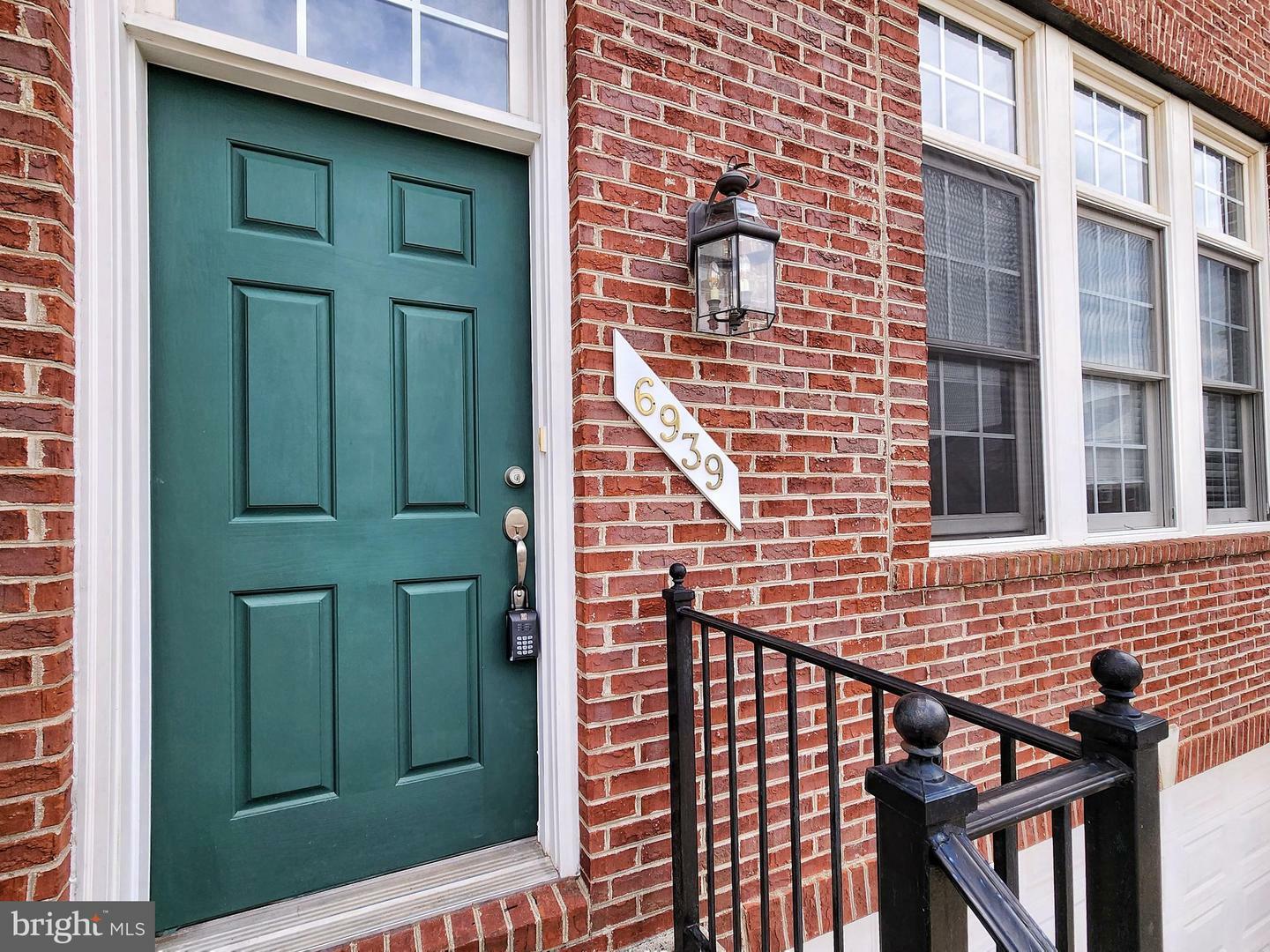 Property Photo:  6939 Stanwick Square  VA 20155 