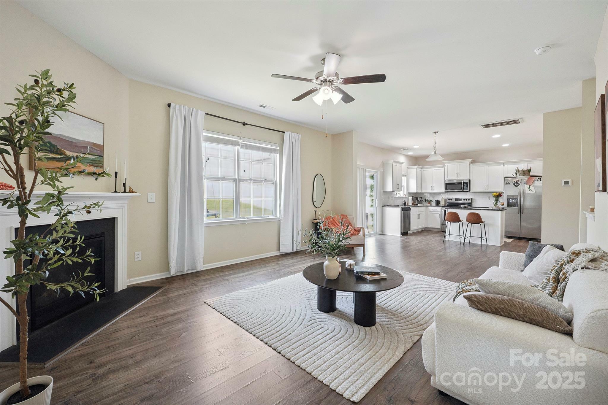Property Photo: 154 King William Drive NC 28115