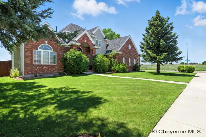 2503 Summit Dr  Cheyenne WY 82009 photo