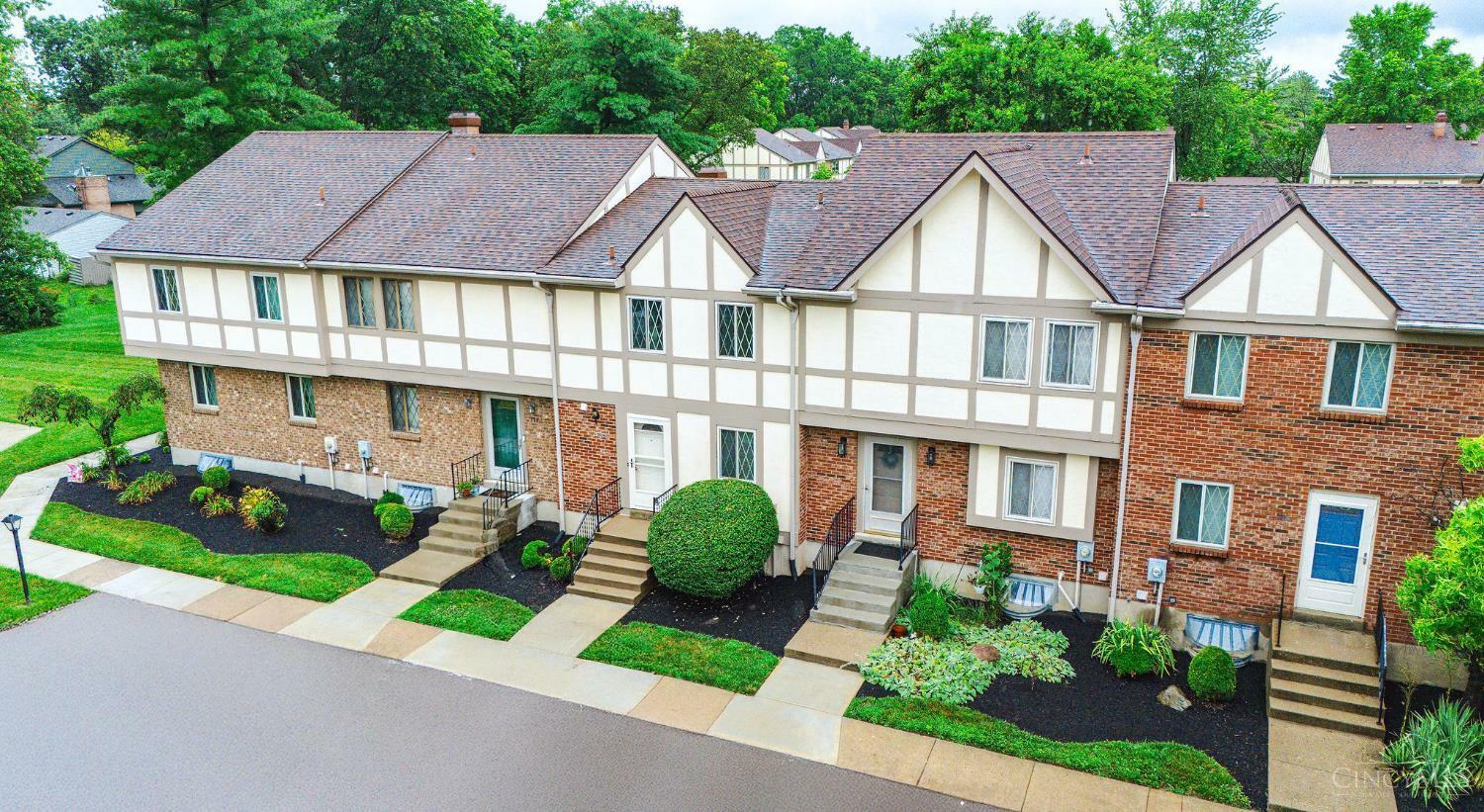 Property Photo: 392 Wellington Court OH 45040