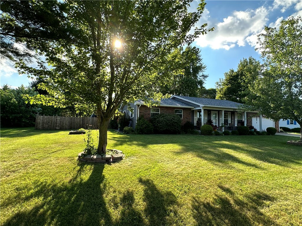 1005 S Pine Street  Pana IL 62557 photo