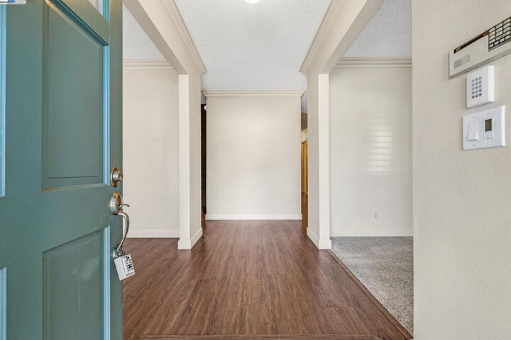Property Photo: 2207 Dexter Ct. CA 94541
