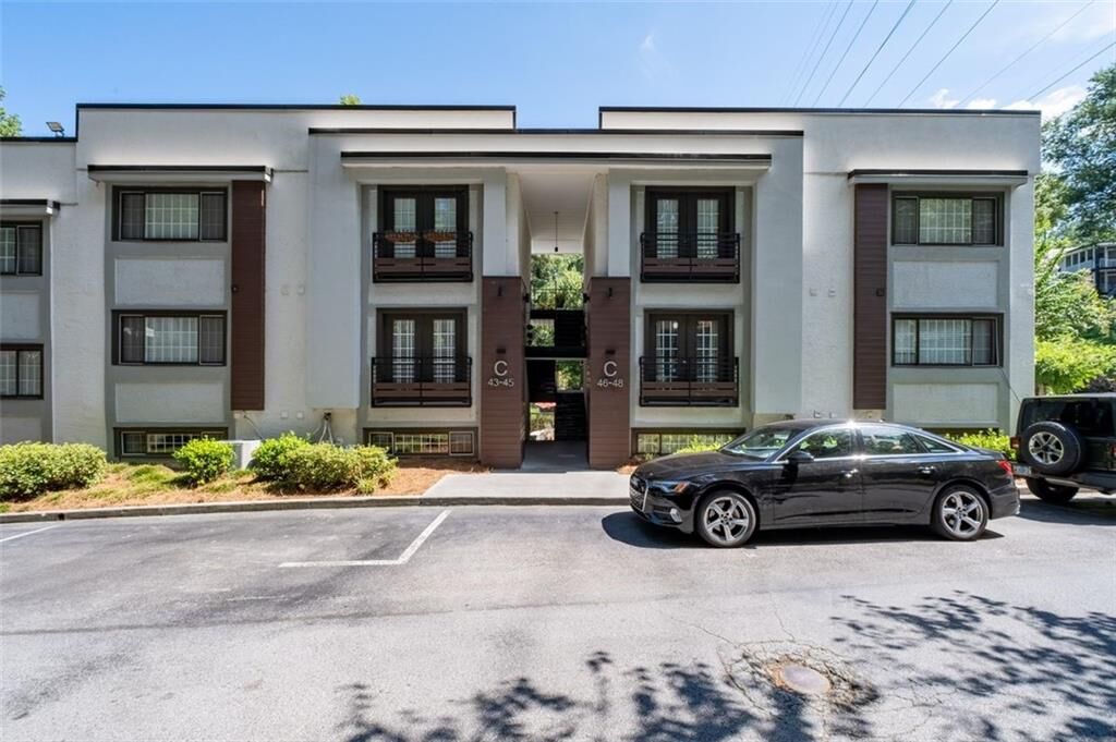 Property Photo:  1445 Monroe Drive NE C-45  GA 30324 