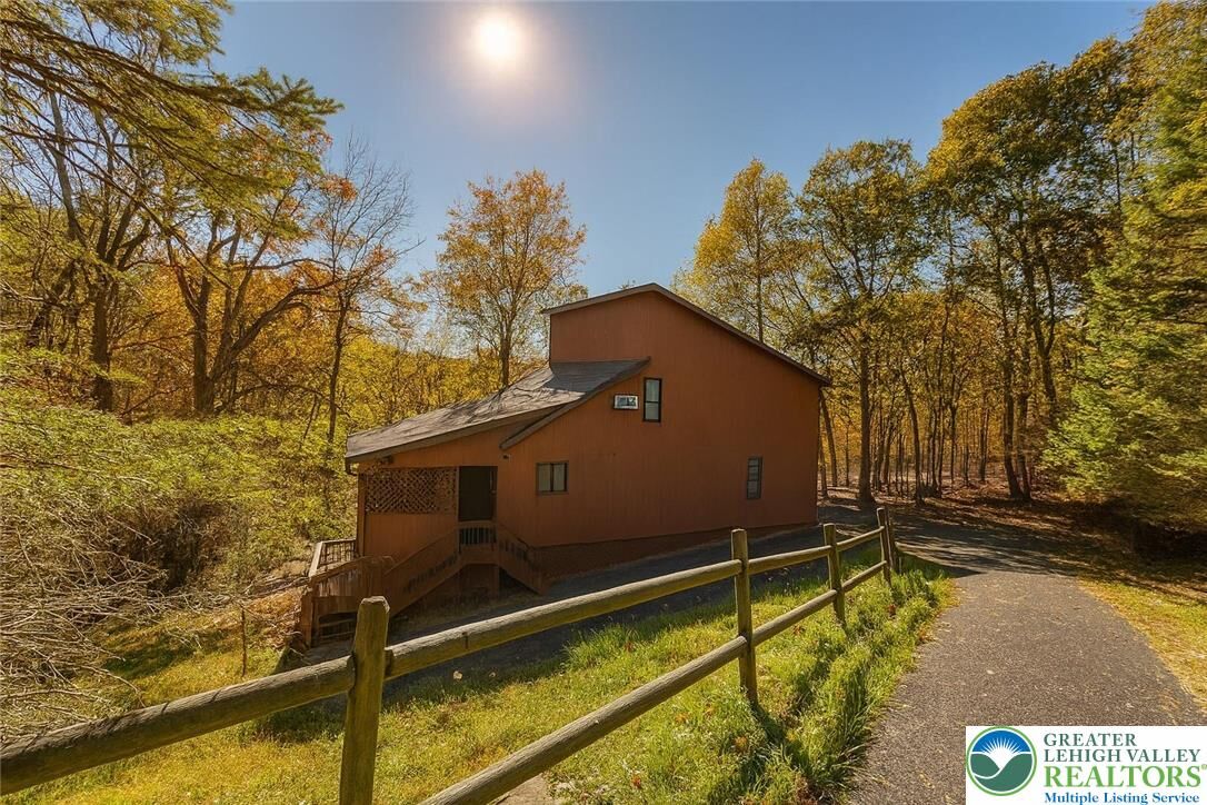 Property Photo: 251 Brentwood PA 18324