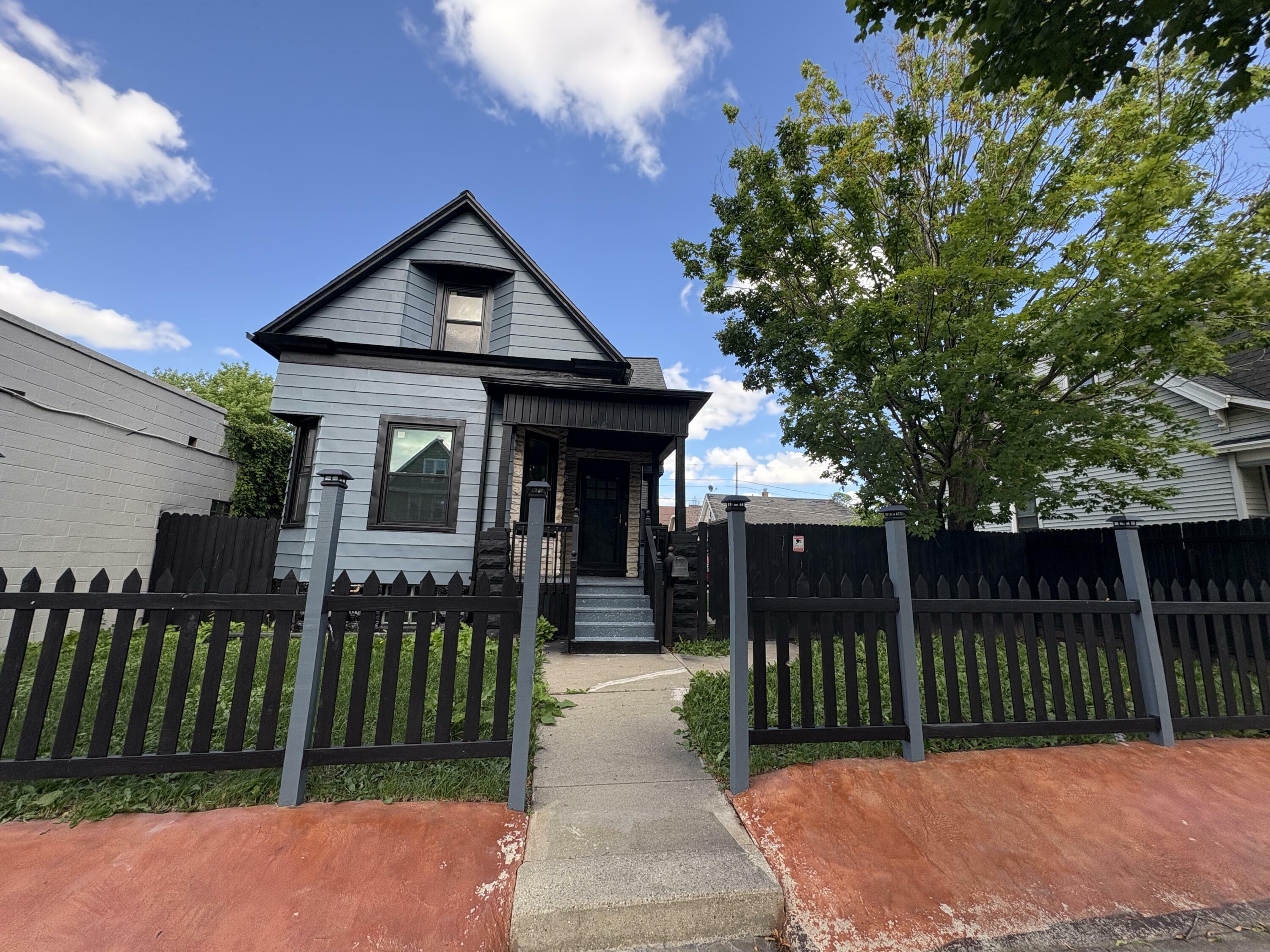 1118 S 60th St  West Allis WI 53214 photo